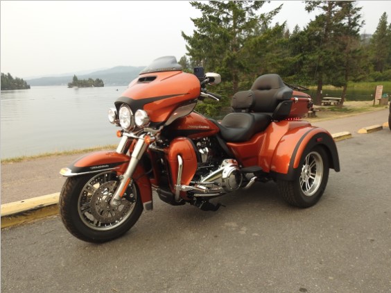 Harley-Davidson FLHTCUTG Trike